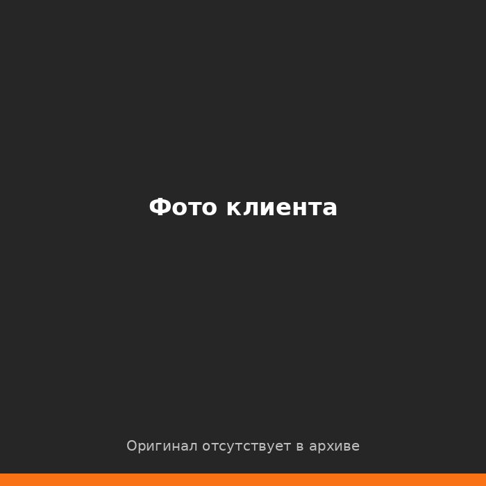 Ребенок с копченым мясом сделаным в коптильне КоптиСам
